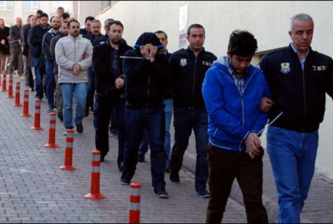 ترکی میں سیاسی مخالفین کیخلاف کریک ڈاون، 1000 گرفتار، 2200 کی تلاش جاری
