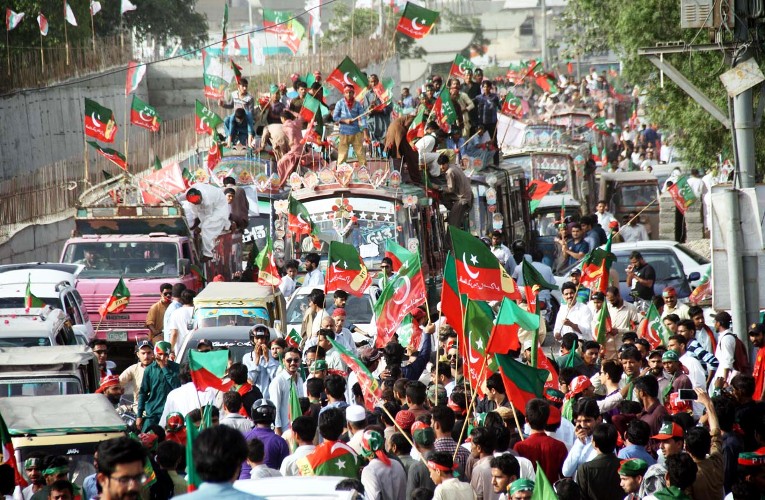تحریک انصاف کے ’’حقوق کراچی مارچ‘‘ کی تصویری جھلکیاں