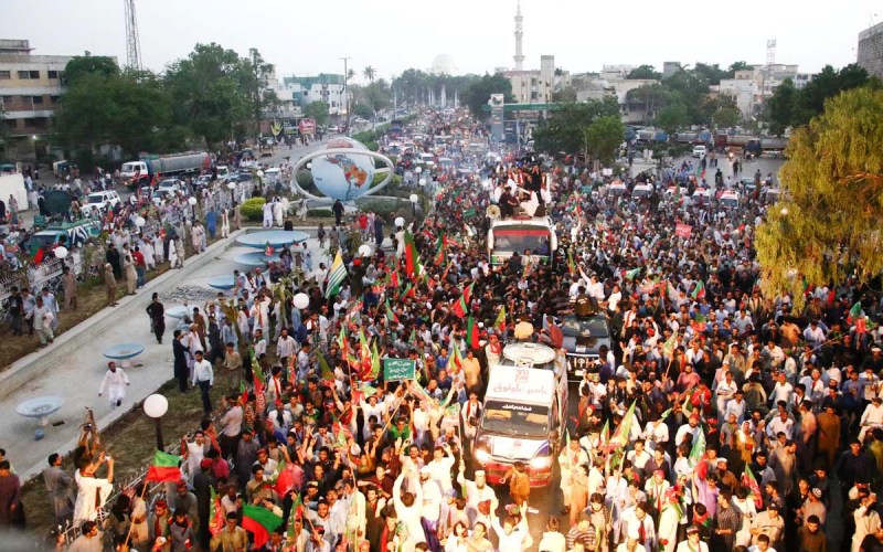 تحریک انصاف کے ’’حقوق کراچی مارچ‘‘ کی تصویری جھلکیاں