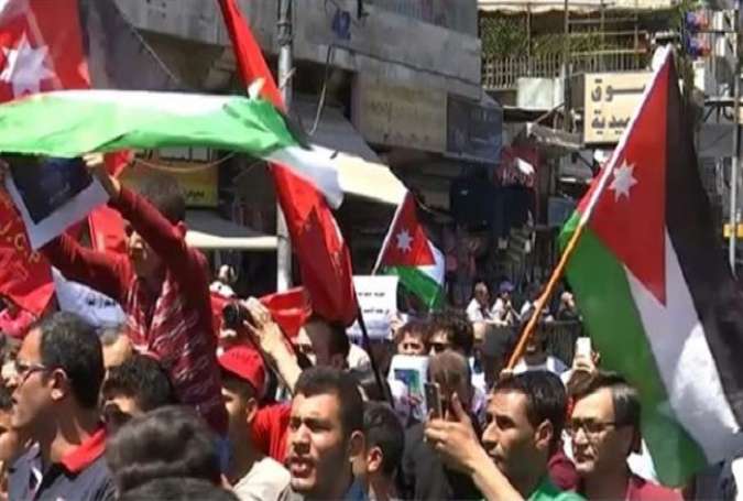 Jordanians stage rally in support of Palestinian inmates on hunger strike