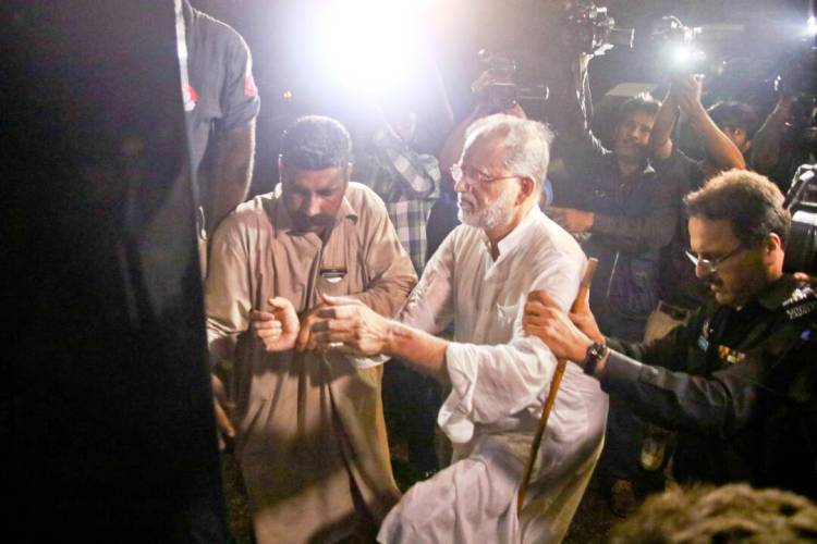 کراچی، مصطفیٰ کمال کی پاک سرزمین پارٹی کے احتجاجی مارچ کی تصویری جھلکیاں