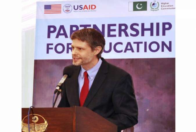 لاہور، امریکی قونصل جنرل نے پاکستانیوں کو امریکہ میں سرمایہ کاری کی دعوت دیدی
