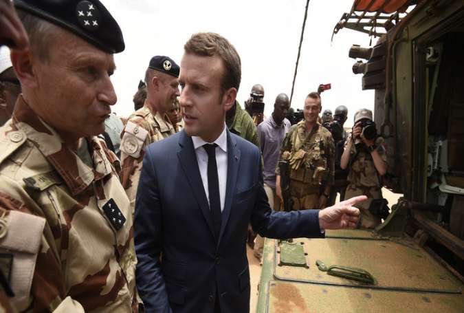 ماكرون في مالي لتأكيد دور باريس في محاربة الإرهاب بغرب إفريقيا