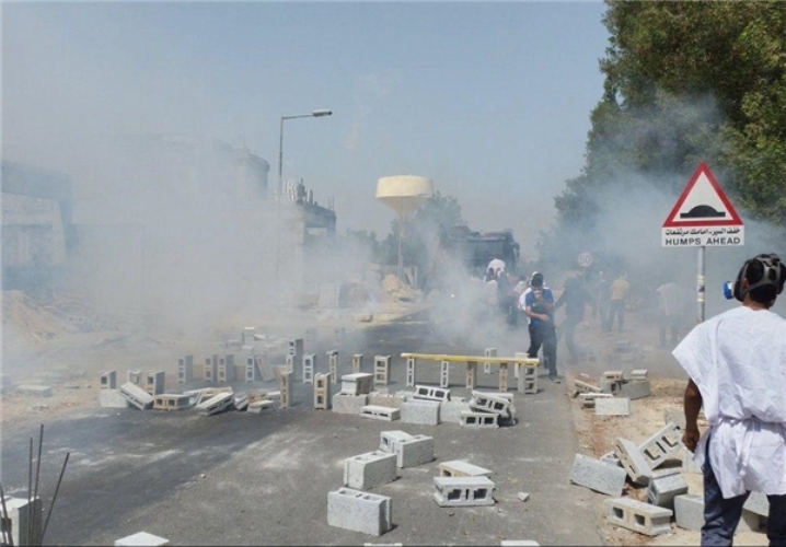 بحرین میں بزرگ عالم دین آیت اللہ شیخ عیسٰی قاسم کے گھر پر سکیورٹی فورسز کا حملہ