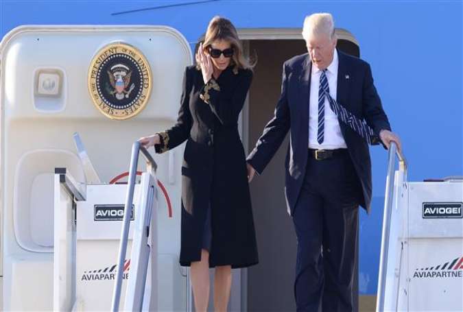US President Donald Trump and First Lady Melania Trump step off Air Force One on arrival at Rome, Italy, May 24, 2017. (Photo by AFP)