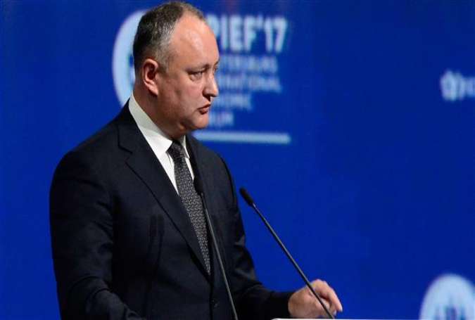 Moldovan President Igor Dodon gives a speech during a session of the St. Petersburg International Economic Forum (SPIEF) in Saint Petersburg on June 2, 2017. (Photo by AFP)
