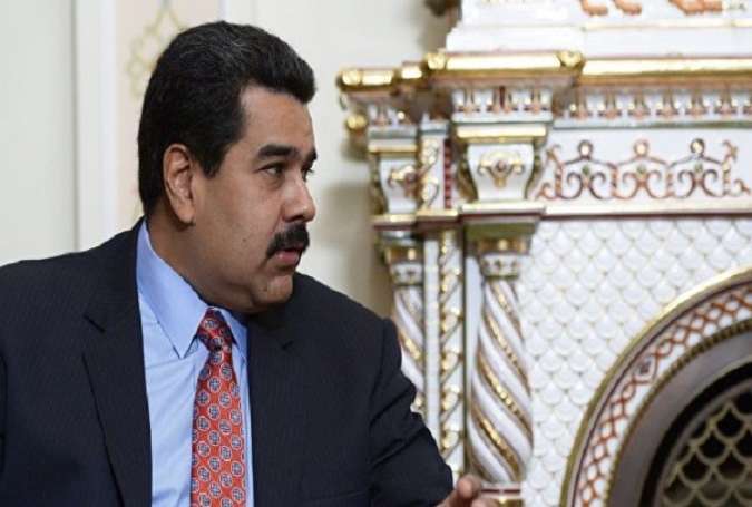 مادورو: تويتر “تعبير عن الفاشية”