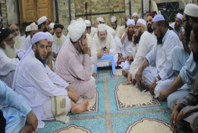 پشاور، مسجد قاسم علی خان نے رویت ہلال کمیٹی کو اجلاس ہفتے کے دن طلب کرنیکی تجویز دیدی
