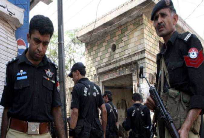 پشاور، پولیس مقابلے میں 3 شدت پسند ہلاک، ایس ایچ او سمیت 3 اہلکار زخمی