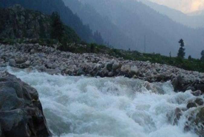 کاغان، سیاحوں کی گاڑی دریائے کنہار میں جا گری، 5 افراد جاں بحق