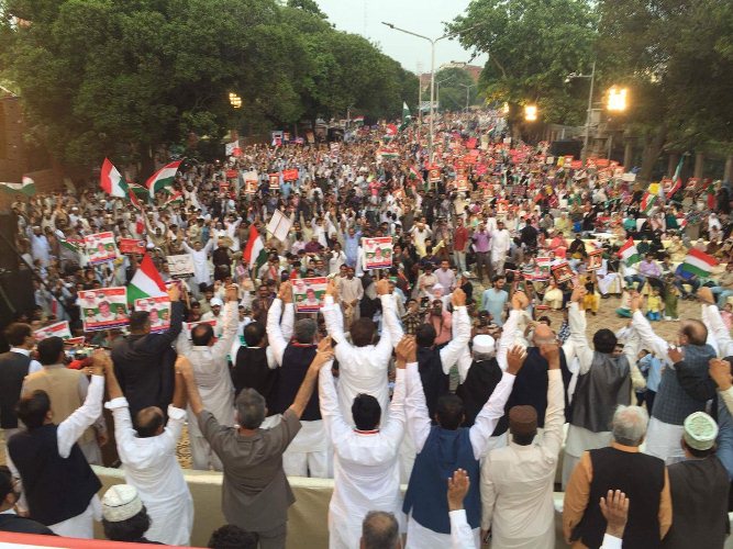 لاہور، ناصر باغ استنبول چوک میں پاکستان عوامی تحریک کا جلسہ