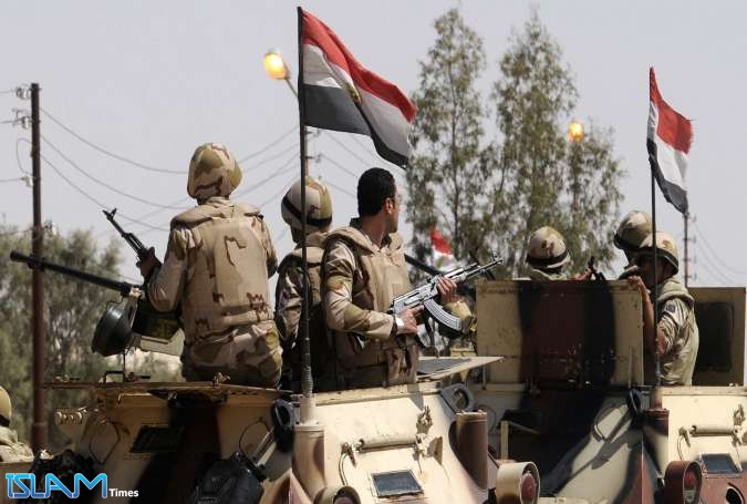 مقتل وإصابة 10 جنود مصريين بهجومين منفصلين بالعريش