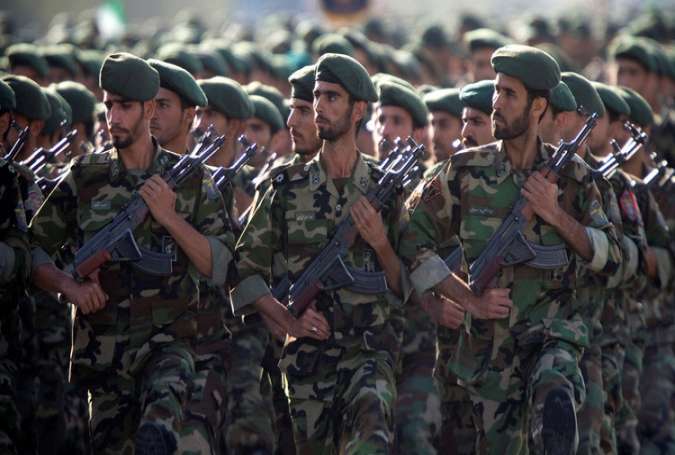 الحرس الثوري يحذر واشنطن من "خطر" على قواتها في الشرق الأوسط
