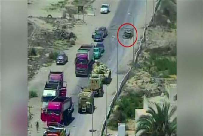Egyptian tank runs over explosive-laden vehicle