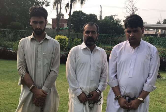 مردان، نان کسٹم پیڈ گاڑیوں کی اسمگلنگ کے الزام میں سی ٹی ڈی ایس ایچ او سمیت 3 اہلکار گرفتار