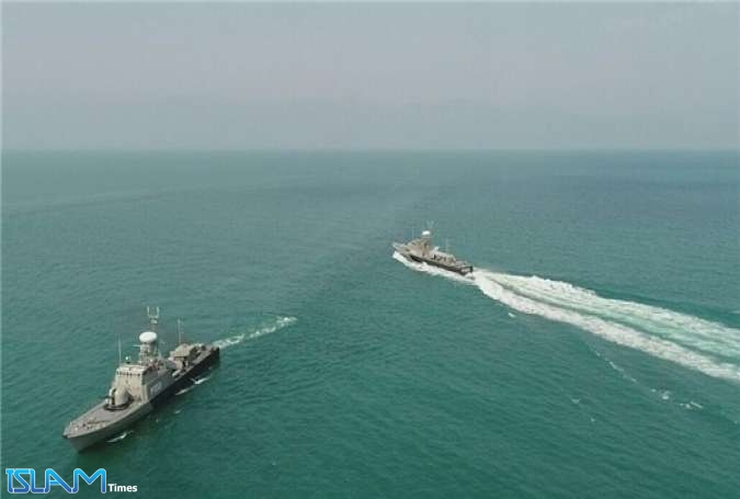 الدورية السابعة والأربعين للبحرية الإيرانية ترسو بسواحل عمان