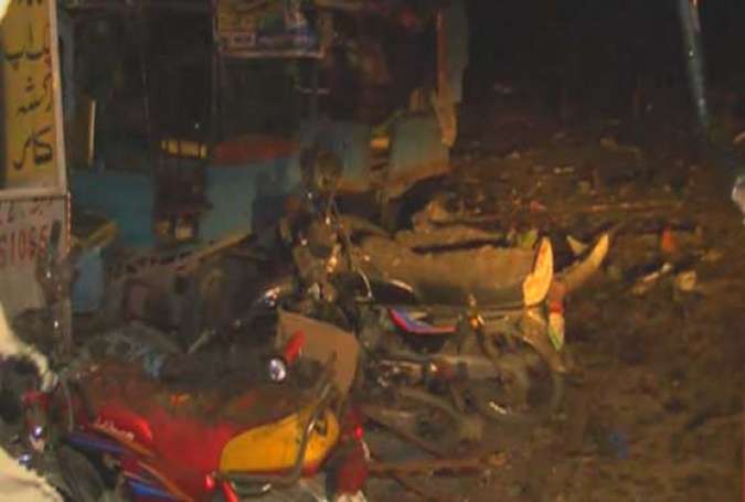 لاہور، آؤٹ فال روڈ پر کھڑے ٹرک میں دھماکہ، 39 افراد زخمی