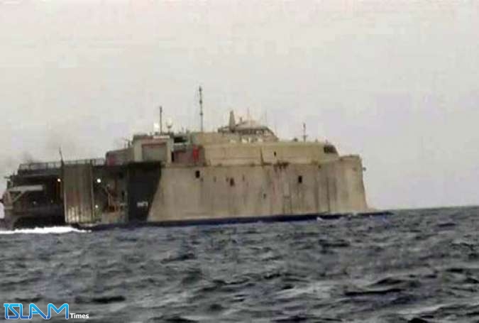 البحرية اليمنية تؤكد تدمير سفينة حربية للتحالف بالكامل