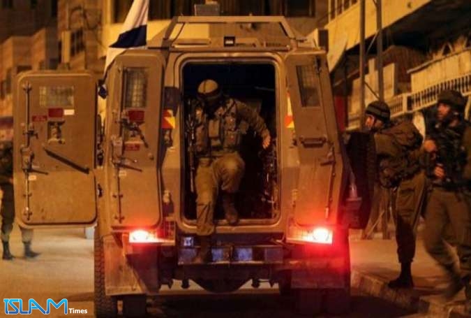 اعتقال 10 فلسطينيين بينهم والدة وشقيق منفذ عملية ‘‘حلميش‘‘