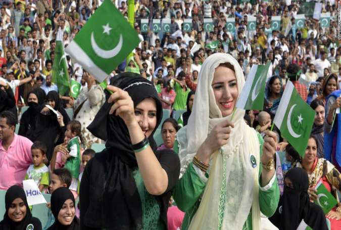 آج پاکستان کا 70واں یوم آزادی ملی جوش و جذبے سے منایا جا رہا ہے