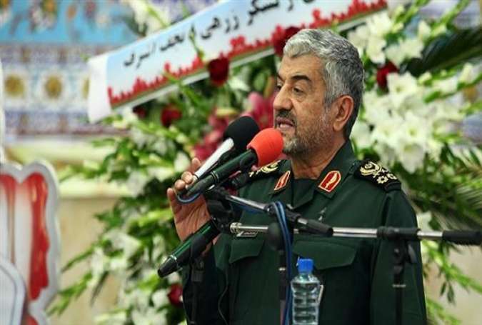 IRGC Commander Major General Mohammad Ali Jafari addresses a ceremony in the central city of Najafabad on August 13, 2017 in commemoration of an IRGC member recently killed by the Daesh Takfiri terrorists in Syria. (Photo by Tasnim news agency)
