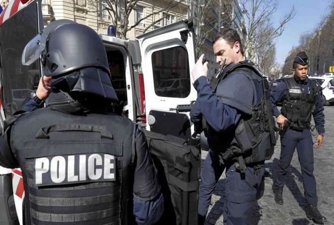 وفاة طفلة وإصابة 5 أشخاص بحادث دهس رواد مطعم بفرنسا