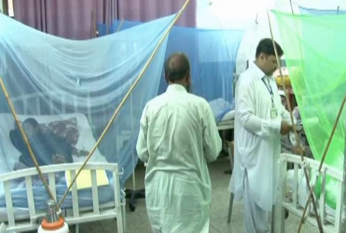 پشاور، ڈینگی مریضوں کی تعداد ایک ہزار سے بھی تجاوز کر گئی