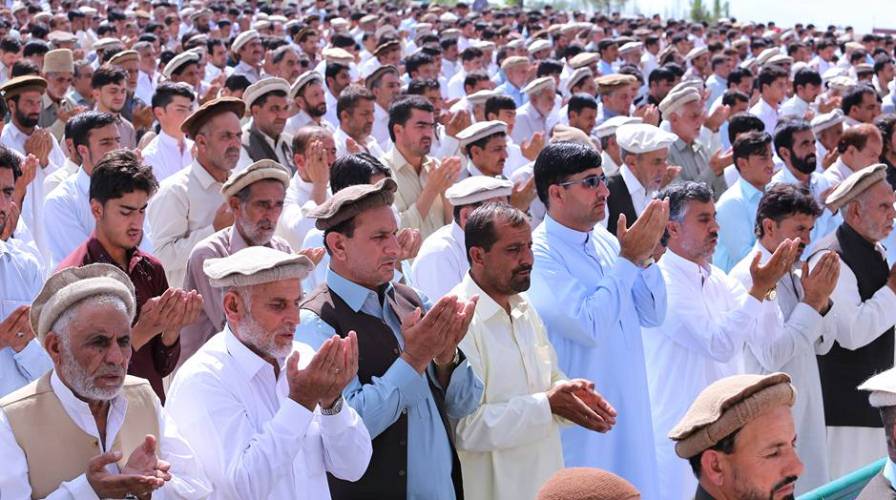 عید الاضحٰی کے موقع پر پاراچنار میں مرکزی عید گاہ میں نماز عید کا عظیم اجتماع