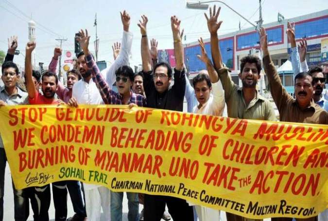 ملتان، برمی مسلمانوں کے قتل عام کیخلاف قومی امن کمیٹی کا احتجاجی مظاہرہ