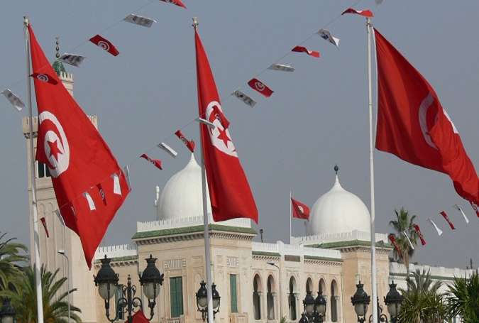 السلطات التونسية تطرد أمير مغربي