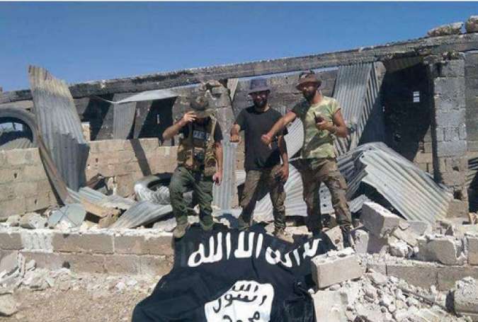 چرا تروریست‎های داعش تا آخرین لحظه در شرق استان حماه مقاومت می‌کنند؟