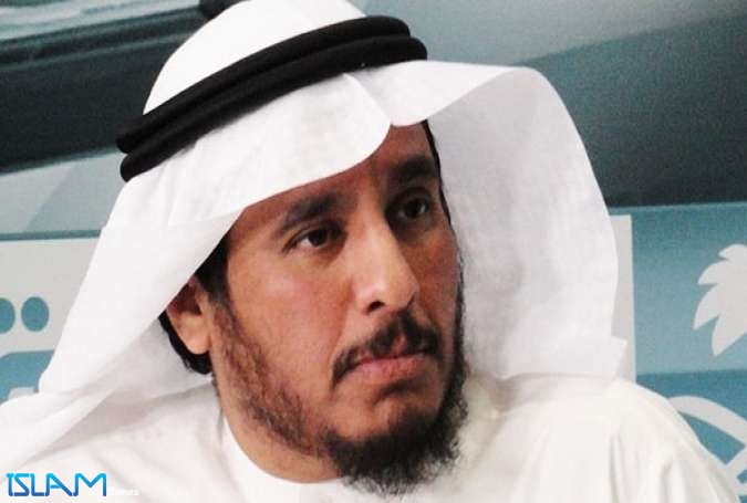 كاتب سعودي : إمام الحرم المكي شاهد زور