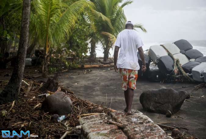مقتل 25 بعد اجتياح إعصار "ماريا" لجزر الكاريبي
