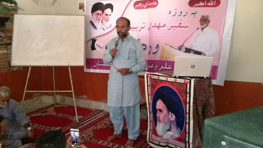 بھٹ شاہ، اصغریہ علم و عمل تحریک کے زیر اہتمام سفیر مہدی (عج) تربیتی ورکشاپ میں مرکزی صدر ثابت علی ساجدی خطاب کر رہے ہیں