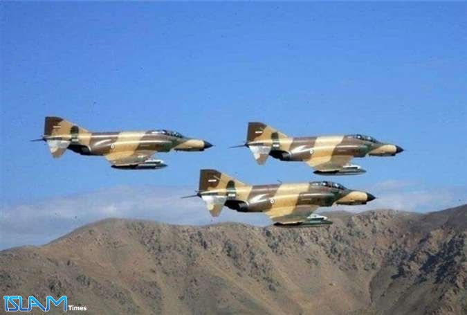 طائرات الجيش الإيراني تحلق فوق الحدود الغربية للبلاد