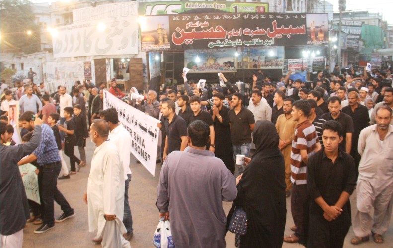 کراچی میں نشتر پارک تا نمائش چورنگی لاپتہ شیعہ افراد کے اہل خانہ کے احتجاج کی تصویری جھلکیاںv