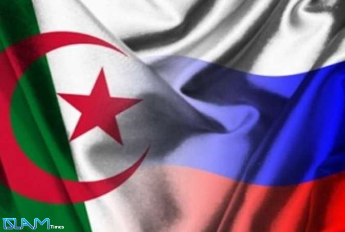 مدفيديف: لدى روسيا والجزائر توافق بالمواقف لخفض انتاج النفط