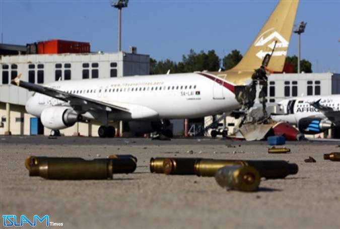 تعليق الرحلات الجوية بمطار طرابلس جراء اشتباكات