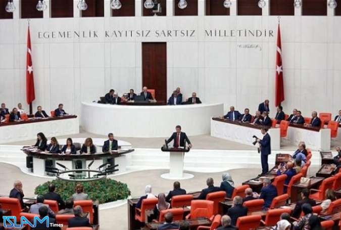 پارلمان ترکیه با تمدید ۳ ماهه حالت فوق العاده موافقت کرد