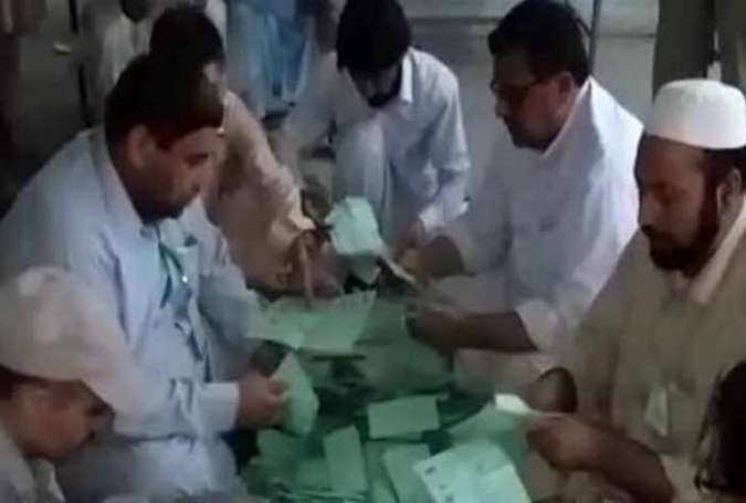 پشاور این اے 4، پولنگ کا وقت ختم، ووٹوں کی گنتی جاری