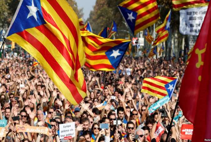 اسپانیا روی خط بحران: لغو استقلال کاتالونیا چند دقیقه پس از تائید پارلمان محلی