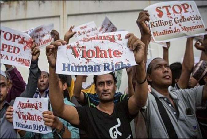 روہنگیا مسلمانوں پر ہونے والے تشدد کیخلاف وائٹ ہائوس کے سامنے امریکی شہریوں کا مظاہرہ