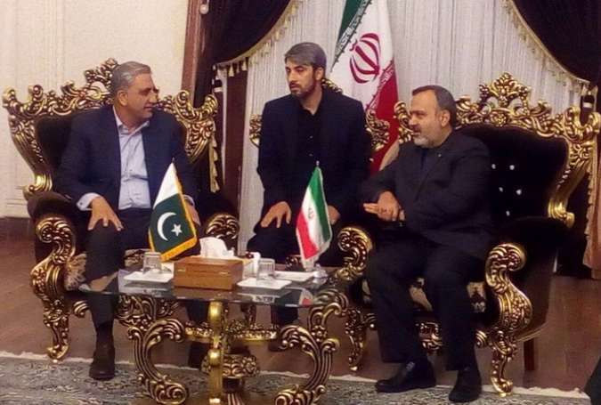 ایران اور پاکستان کو دنیا والوں کو دکھانا چاہئیے کہ ہہ دو برادر اور اتحادی ممالک ہیں، جنرل قمر جاوید باجوہ