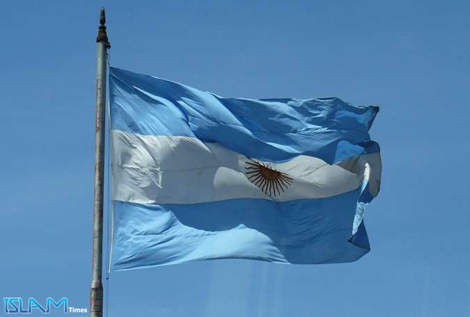 فقدان الاتصال بغواصة أرجنتينية على متنها 44 شخصاً