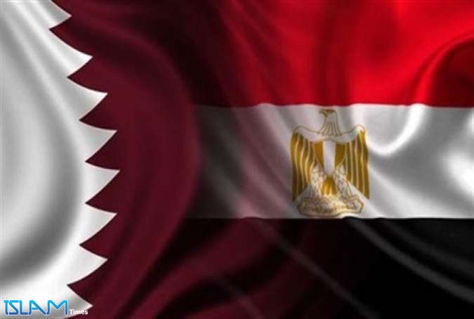 مصر تعيد فرض تأشيرات الدخول على مواطني قطر