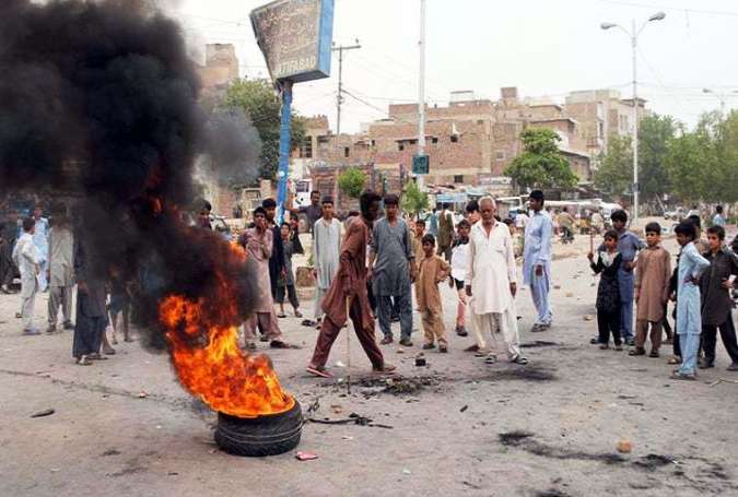 اسلام آباد آپریشن کے خلاف ملتان سمیت جنوبی پنجاب بھر میں احتجاجی مظاہرے، ملتان میں میٹرو سروس بند
