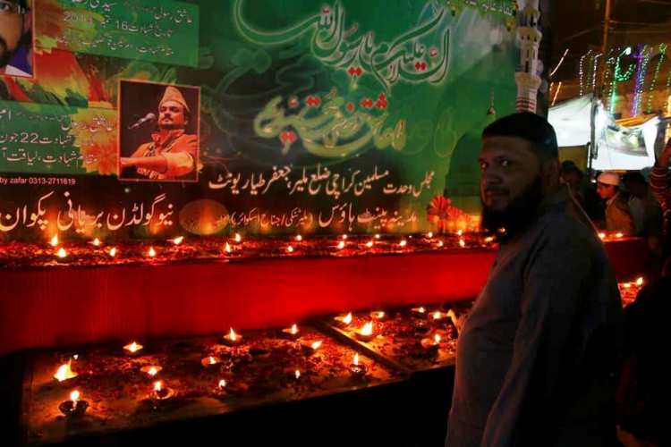 12 ربیع الاول کو جشن عید میلادالنبی کے موقع پر ایم ڈبلیو ایم کراچی کے تحت لگائی گئی سبیلیں