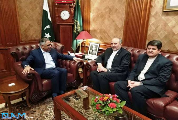 Iran envoy, Pakistan governor, discuss bilateral trade ties