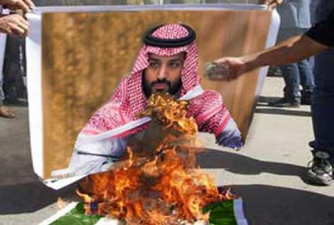 حرق صور قادة السعودية الى جانب زعماء اسرائيل وأمريكا تثير قلق الرياض