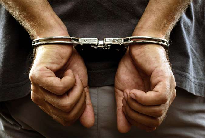 چائنا کٹنگ کیس، کراچی ڈویلپمنٹ اتھارٹی کے 13 افسران گرفتار